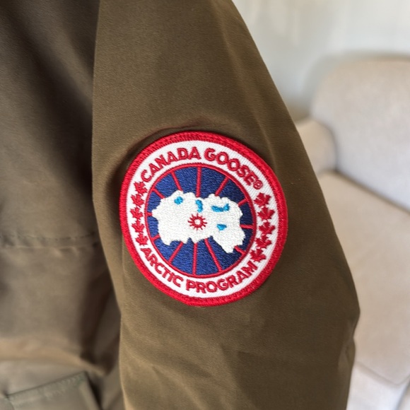 Canada Goose NWT Men’s Langford Heritage Parka Size M In Military Green w Fur - Picture 4 of 10